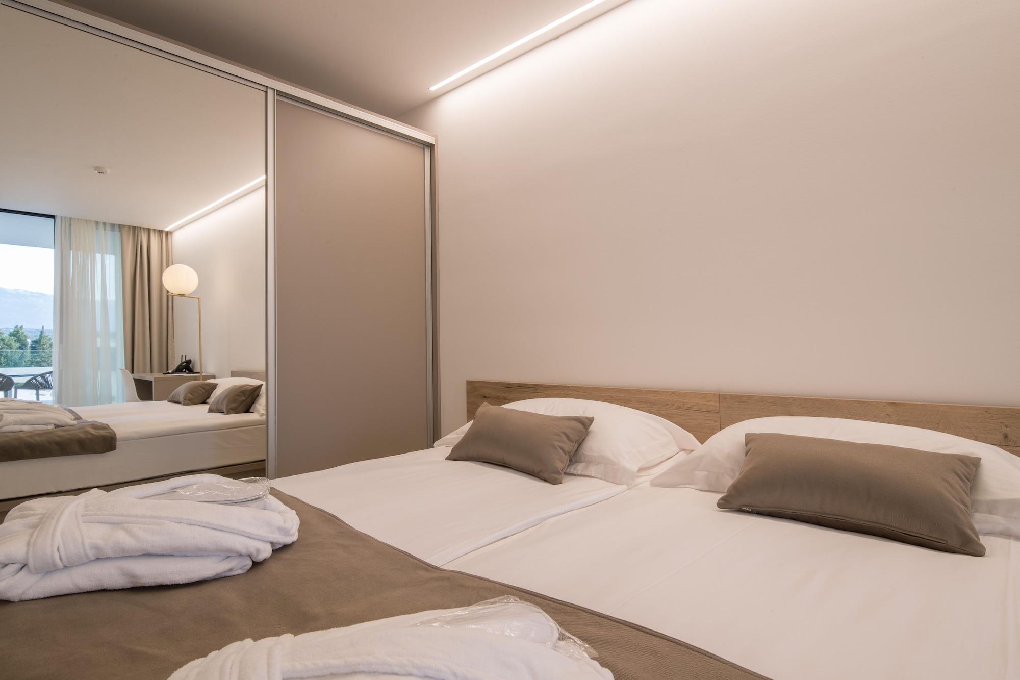 Aparthotel Joel Novalja Kültér fotó