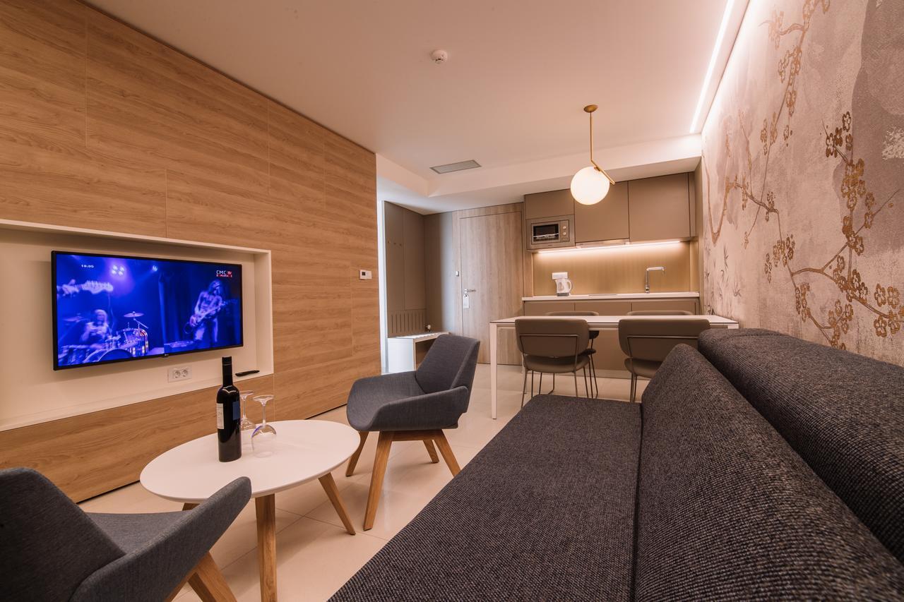 Aparthotel Joel Novalja Kültér fotó