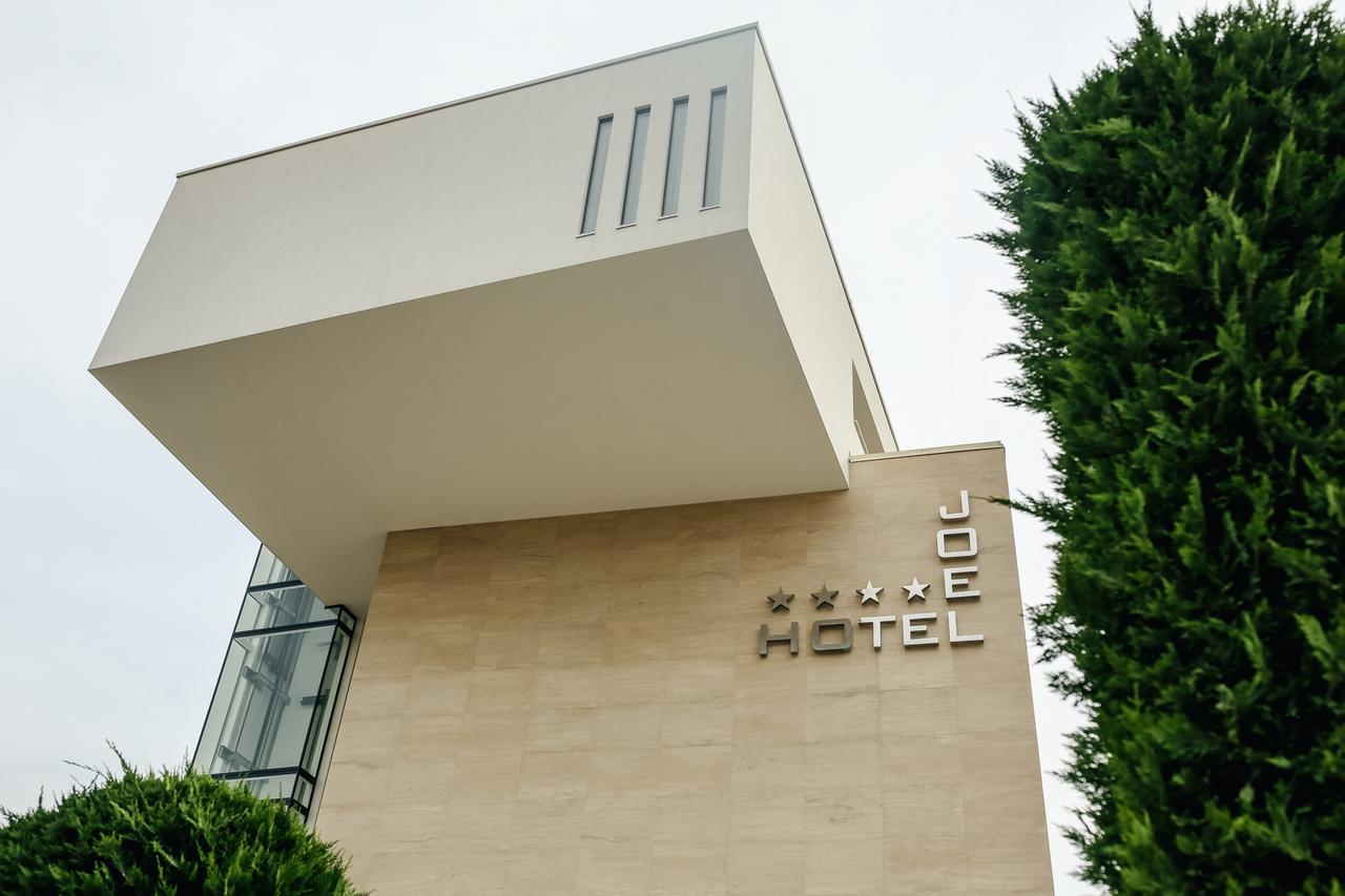 Aparthotel Joel Novalja Kültér fotó